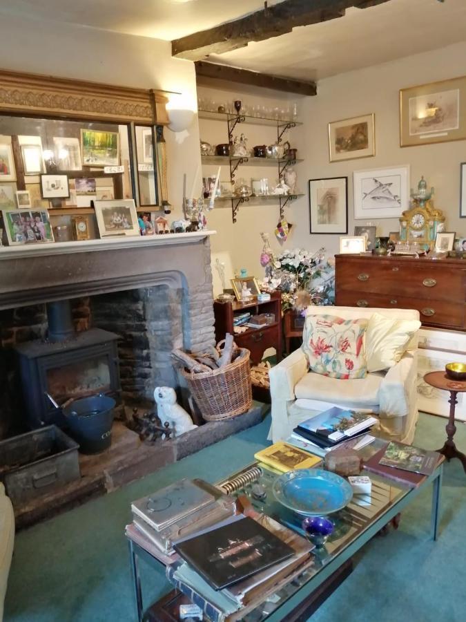 The Old Rectory Bed & Breakfast Abergavenny Exterior photo